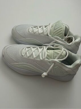 Nike Giannis Immortality 7 White Basketball Sneakers II7518-100